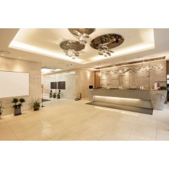 What is the best lighting for a hotel lobby? 